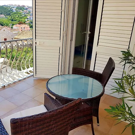 Nona 1 Apartman Hvar Town