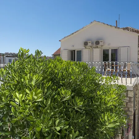 Nona 1 Apartman Hvar Town