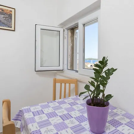 Appartement Nona 1 *